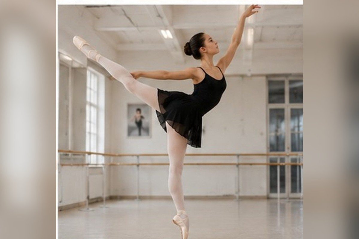 Akademie III — Ballettschülerin in der Arabesque auf Spitze, Ballettakademie Frankfurt